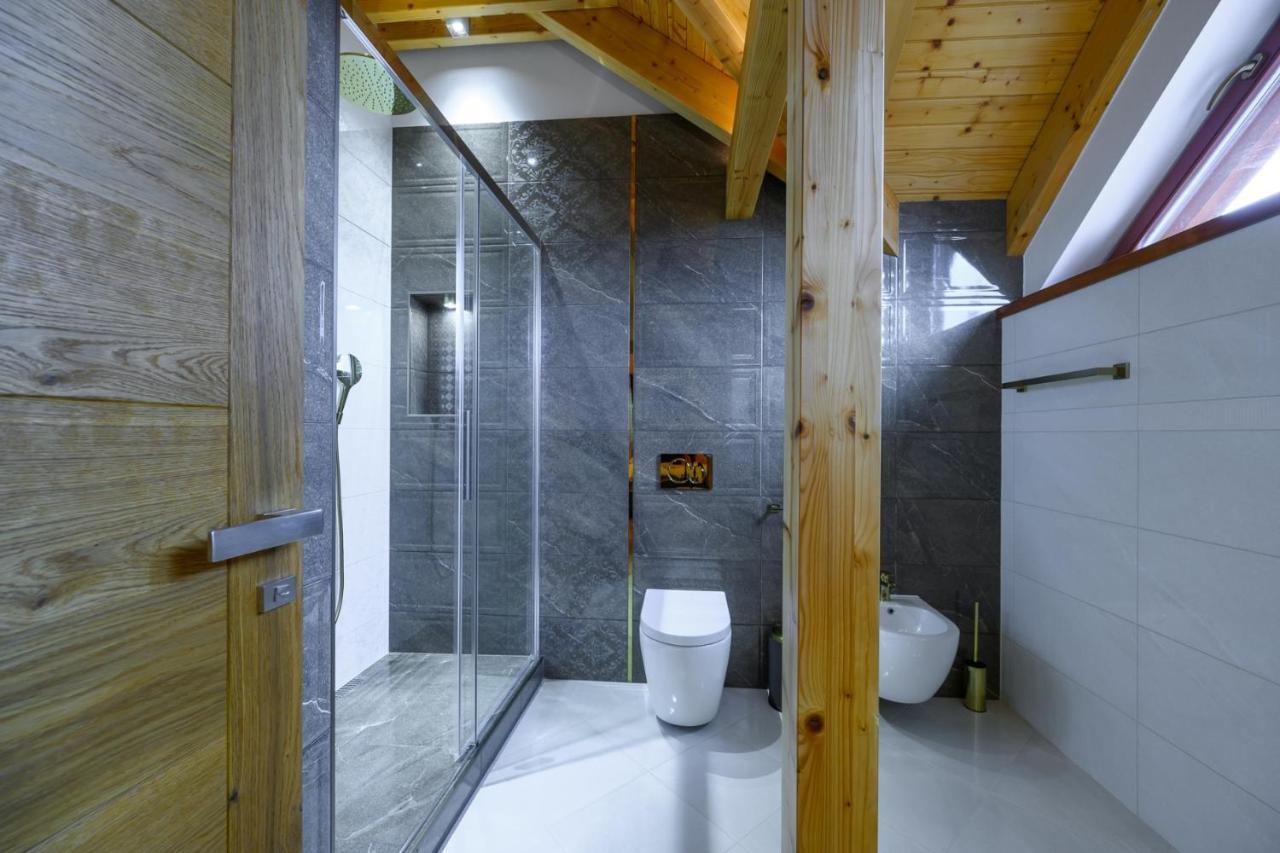 Вілла Pillow House Montibus Прібиліна