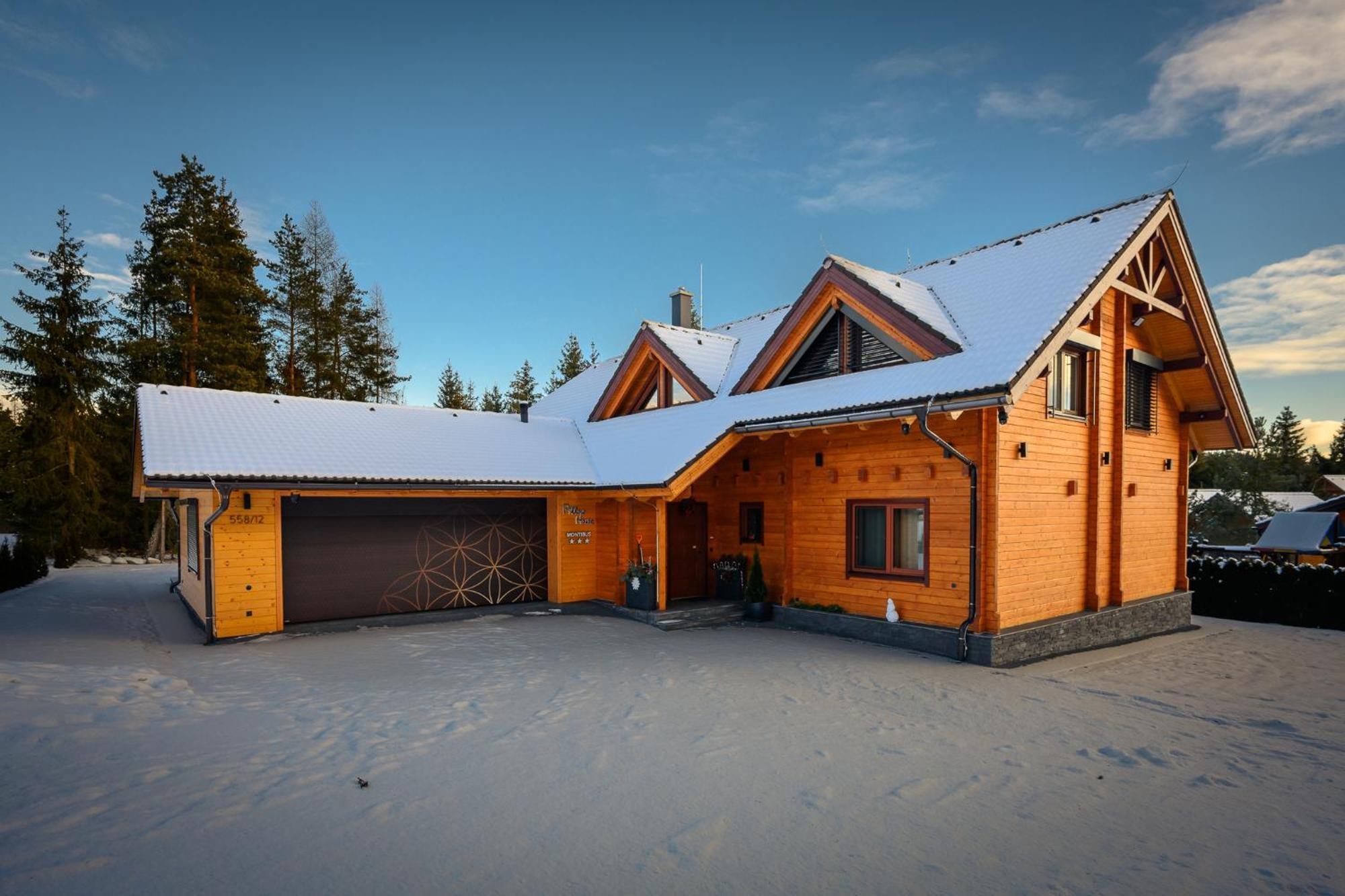 Вілла Pillow House Montibus Прібиліна
